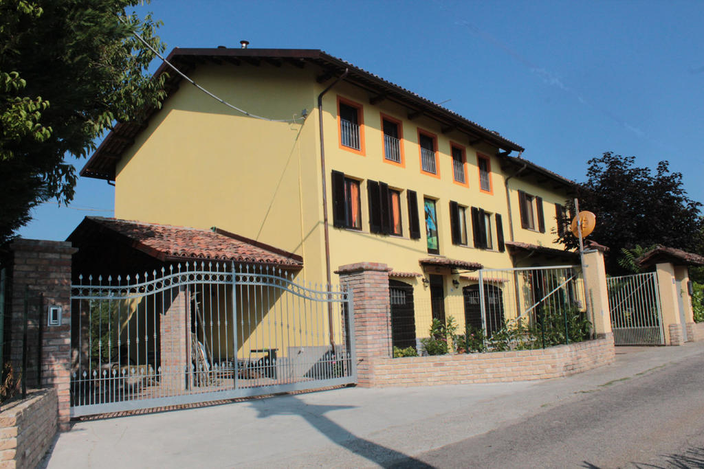 I Boidi Lägenhet Nizza Monferrato Exteriör bild